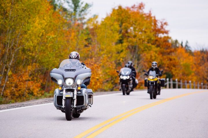 four moto journalists ride the edge in ontario video, Hwy 522 Near Loring
