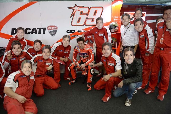 motogp valencia 2013 results, Nicky Hayden s crew donned masks to bid farewell to the Kentucky Kid in his final race with the Ducati factory team