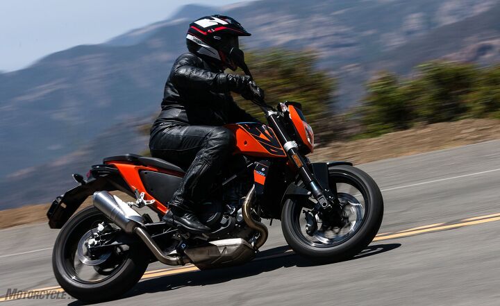suzuki s sv650 takes on the competition, KTM s 690cc Single powering the 690 Duke is mighty impressive for a Thumper It s quick to rev and makes the most torque here