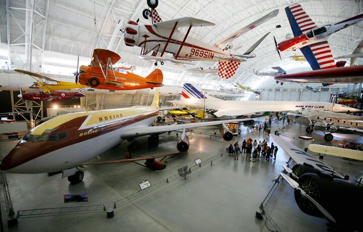 the wings tour 2014 leg one, Airlines and acrobatic planes pack the halls of the Udvar Hazy Center