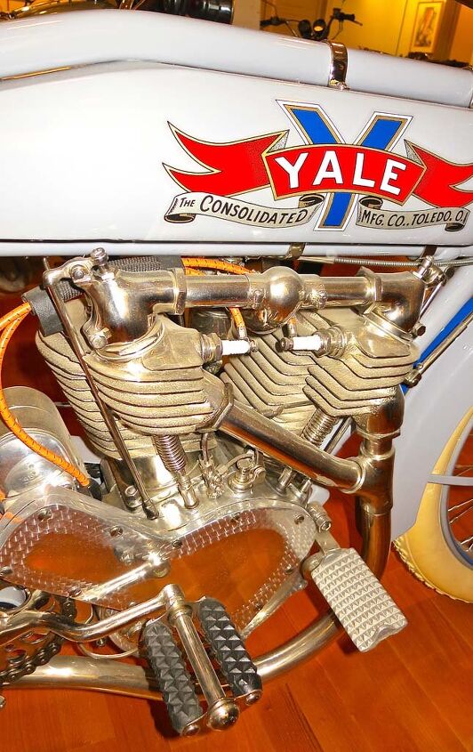 solvang vintage motorcycle museum, The Yale was built in Toledo Ohio from 1902 to 1915 In 1912 they offered the option of chain or belt drive