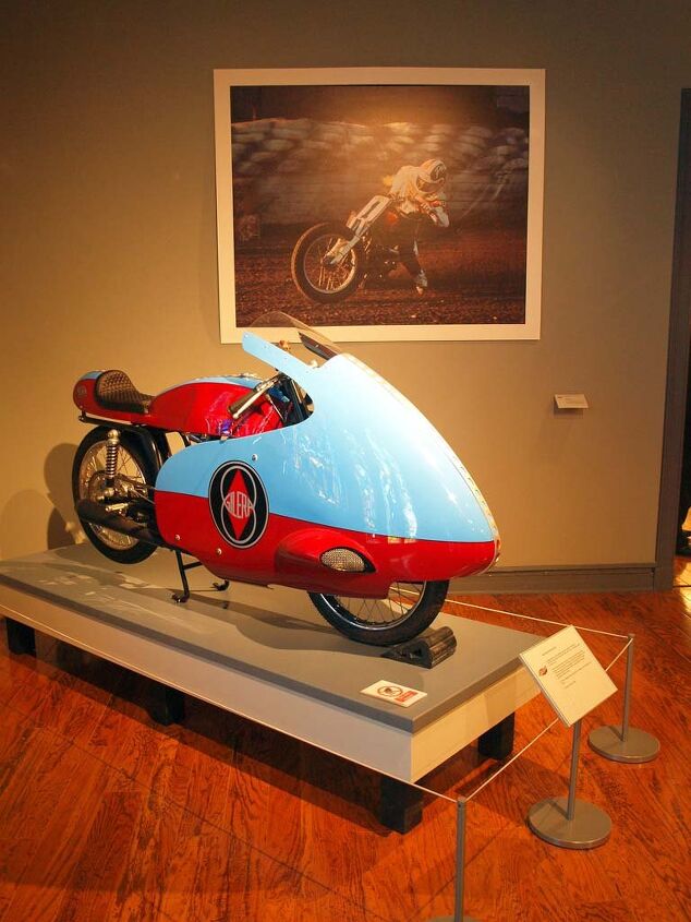 vroom the art of the motorcycle, 1953 Gilera road racer
