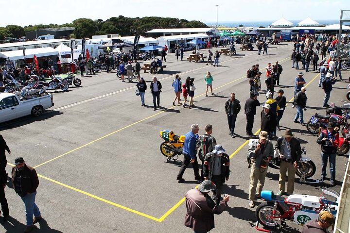 island magic, Spectators could walk freely in the pit area meeting the stars and checking out the bikes It was a great atmosphere