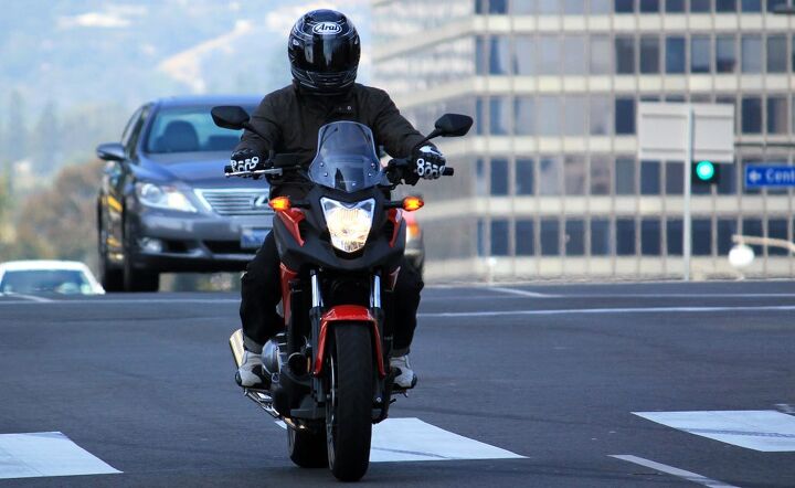 2014 honda nc700x dct abs review, Made for the urban jungle the NC700X offers a great platform for negotiating the tasks of a daily rider
