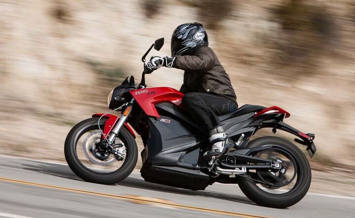 2014 zero sr review, The Zero SR handles a curvy road fairly well However a better shock stickier tires and a pair of rearsets would really transform the SR s cornering abilities