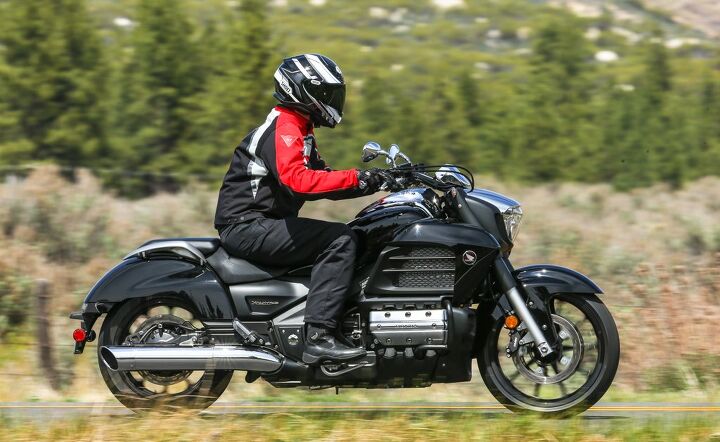 2014 honda gold wing valkyrie review first ride, Lean forward and hang on if you plan on pulling the Valkyrie s tail