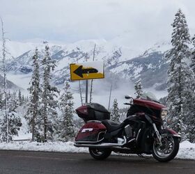 2014 victory 15th anniversary cross country tour limited edition review, Springtime in the Rockies Red Mountain Pass on Highway 550 south of Ouray temperature 35 degrees Thank god for heated grips and seat