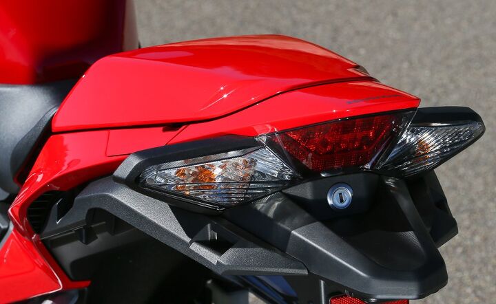 2014 honda interceptor review first ride, The bag mounting hardware is right there in plain sight but not calling any attention to itself