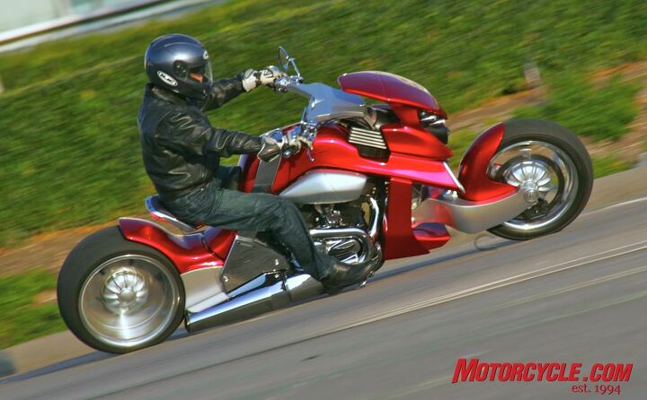 church of mo 2008 travertson v rex review video, The V REX s greatest dynamic limitation is its dearth of ground clearance when cornering
