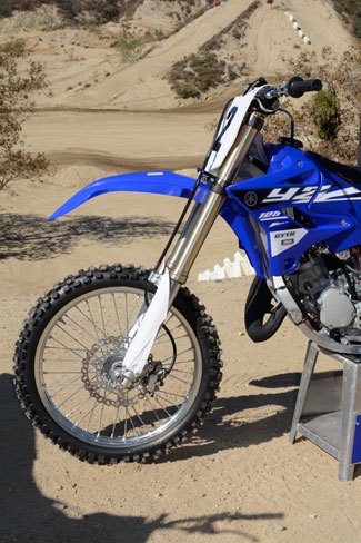 2015 yamaha yz125 yz250 first ride reviews, The latest 48mm KYB Speed Sensitive System cartridge fork found on Yamaha s four strokes has been fitted to both the YZ125 and the YZ250 Springs and valving are different for both machines