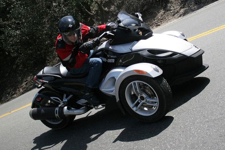duke s den that s not a motorcycle, The handling dynamics of the Spyder have more in common with snowmobiles than motorcycles Just because the feds classify this as a motorcycle doesn t mean I have to