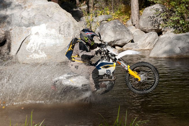 2015 husqvarna fe 350 s and fe 501 s review, The FE 501 S is blessed with amazing low end grunt just the thing for lofting the front wheel as you head into the bath
