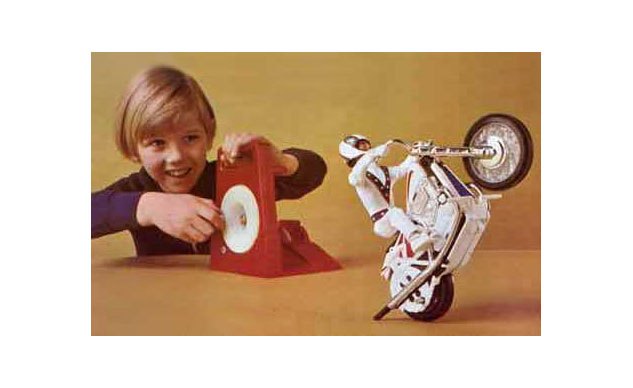 Tomfoolery - Xmas, Moto Toys & Children