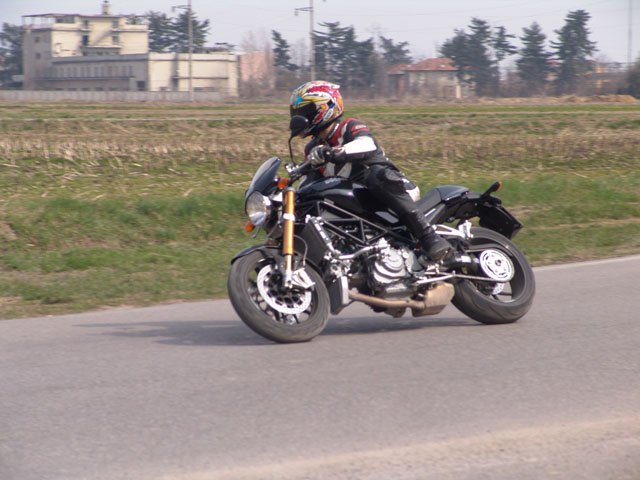 church of mo 2006 ducati s4rs, Scratching some local backroads