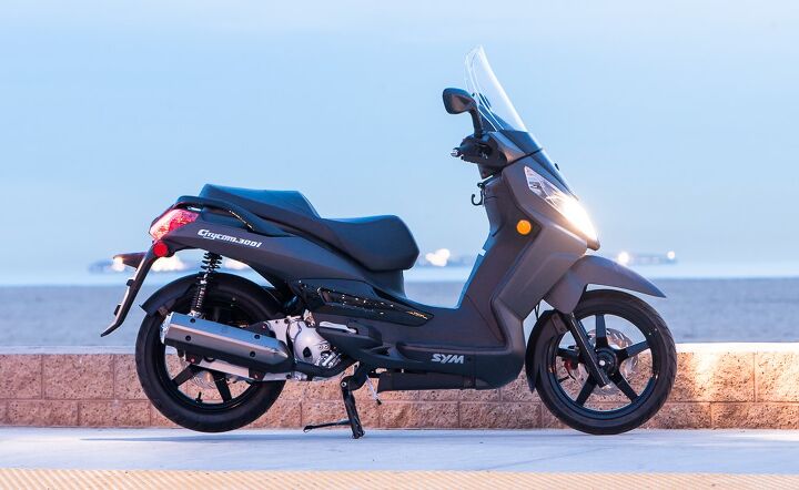 2015 sym citycom 300i review, Function triumphs over form making the 300i a competent utilitarian scooter