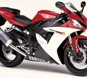 Yamaha r1 store street bike