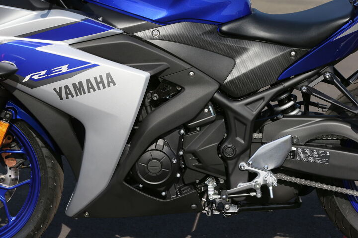 2015 yamaha yzf r3 first ride review video, Lurking underneath the bodywork is a 320 6cc parallel Twin with closed loop fuel injection four valves per cylinder aluminum pistons and offset cylinders You know what it doesn t have A crossplane crankshaft