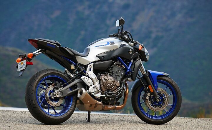yamaha slates 2016 fz 07 and fz 09 for september release, The Matte Silver FZ 07 sports cool blue frame components and wheels