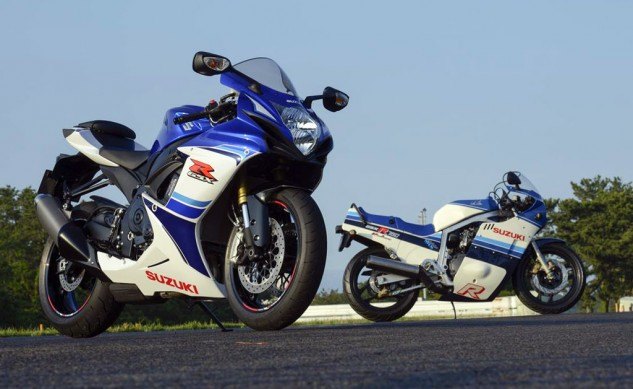 head shake the age of flight, Thirty years of SRAD Slingshot GSX R no compromise race winning hardware If the Interceptor jumped off the deep end the GSX R cannonballed off the high dive