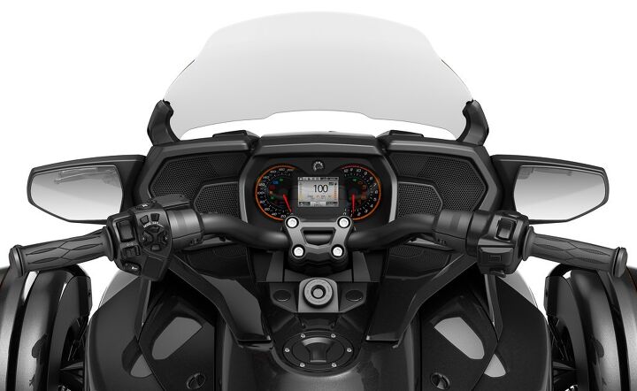 2016 can am spyder f3 t first ride review, An office with a view Wind protection is good without turbulence the instrument cluster offers plenty of information the mirrors give an exceptional rear view and the switches for cruise control plus the optional entertainment system are within a thumb s reach
