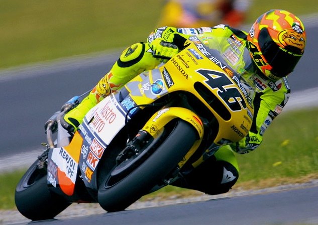 tomfoolery rossi s 2016 title chances, Rossi at speed aboard the Honda NSR500 Dragging an elbow wasn t compulsory to winning championships in 2001