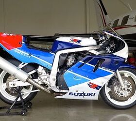Archive: 1989 Suzuki GSX-R750RR