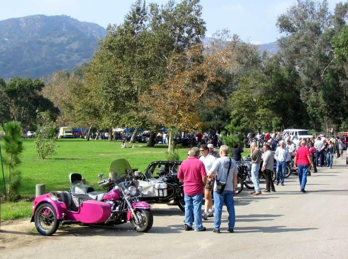 doug bingham the last round up, Every year thanks to Doug L A s Griffith Park was a magnet for sidecar fans some traveling from Europe and Australia to attend One year s 3 wheeled party attracted some 12 000 fans and spectators who enjoyed the unique bike sidecar combinations and their equally colorful riders