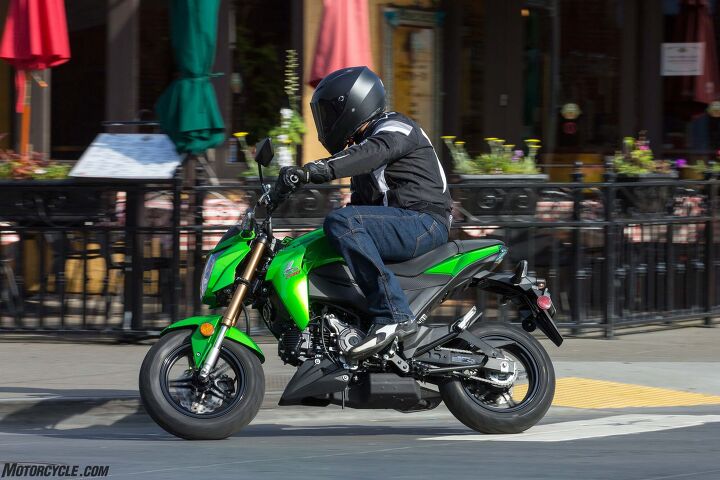 2017 kawasaki z125 pro first ride review, Though this picture doesn t show it the baby Z gets lots of attention As we rode through San Francisco numerous people stopped and asked us questions about the bike Small motorcycles like this are a great way to get new blood into the sport