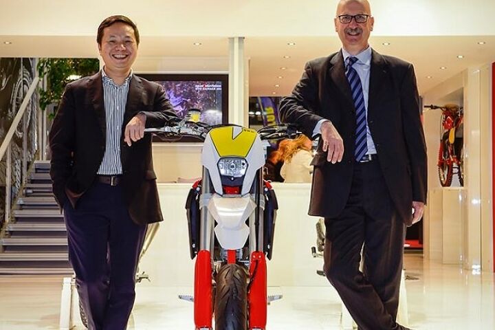 swm motorcycles the italian oem you don t yet know, Shineray s Daxing Gong alongside engineer Ampelio Macchi