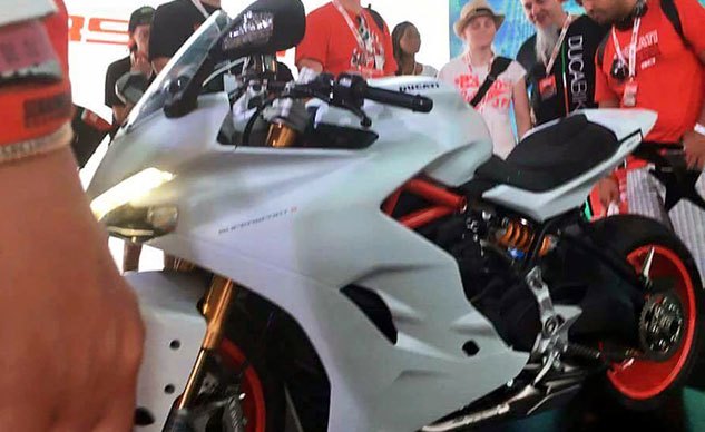 2017 Ducati Supersport S Leaked