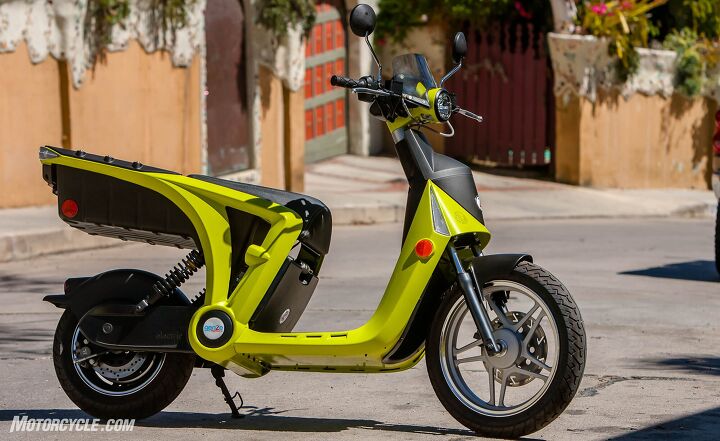genze 2 0 electric scooter review, Does this look intimidating to ride Because it shouldn t