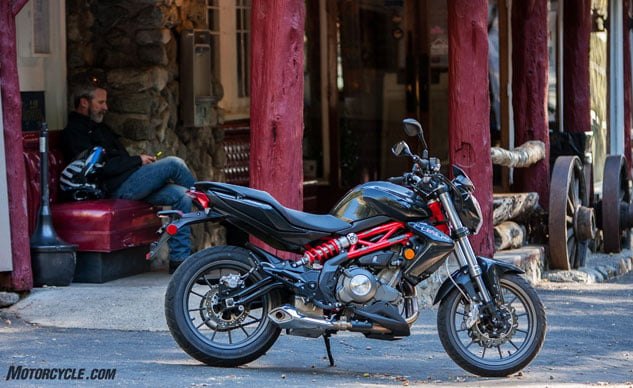 2017 Benelli TnT 300 Review | Motorcycle.com