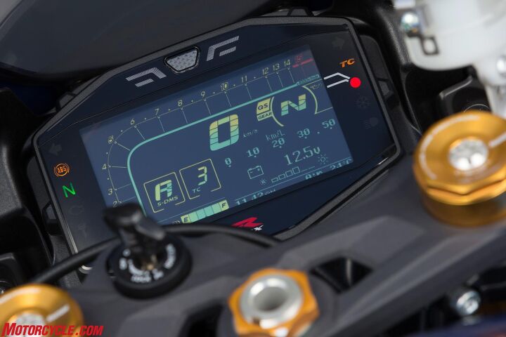 2017 suzuki gsx r1000r review first ride, Fully featured LCD instrumentation is part of the L7 GSX R1000 experience It includes displays for ride modes TC fuel remaining and mileage ambient temperature and a gear position indicator among other readouts The tachometer hump plateaus at the 6000 rpm mark while a white shift light at the top center of the gauge illuminates as redline approaches