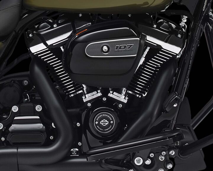 harley davidson announces milwaukee eight powered road king special, The Milwaukee Eight 107 engine in all its blacked out glory