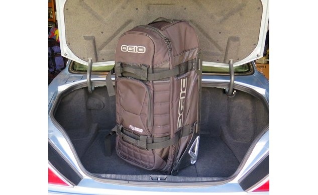 Ogio Rig 9800 Rolling Luggage Bag Review