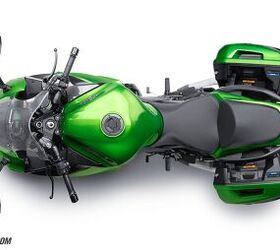 https://cdn-fastly.motorcycle.com/media/2023/02/23/8865691/five-fast-facts-about-the-2017-kawasaki-ninja-1000.jpg?size=720x845&nocrop=1