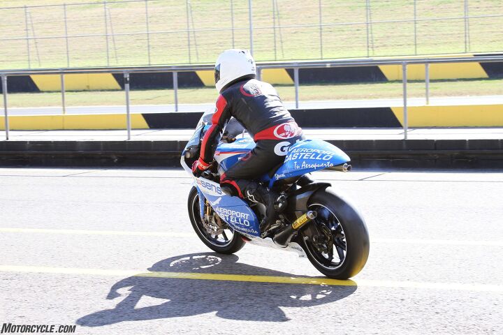2007 aprilia rsw250 grand prix bike test, Six times Australian 125 GP Champion and ex World 125 GP rider Peter Galvin was extremely fast on the bike and loved every second of his sessions