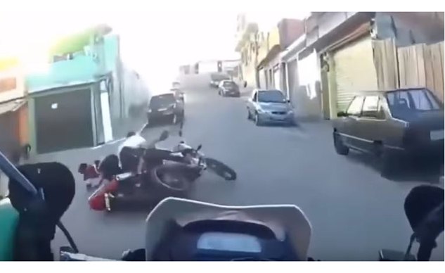 Don't Run From A Brazilian Motorcycle Cop