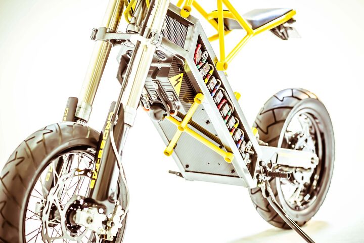 exodyne electric motorcycle, Carbon fiber makes everything look better