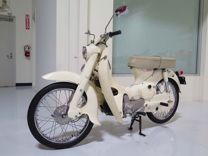 100 000 000 honda super cubs how many is that and what does it all mean, This Super Cub 50 lives in the museum at American Honda in Torrance California the first product it sold Putting the engine in the middle gave it much better handling 17 inch wheels meant it could go anywhere the plastic bodywork kept things clean and made you want one because it was dead sexy