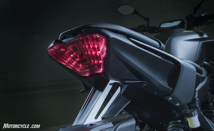 first look 2018 yamaha mt 07, New tail light is slimmer trimmer