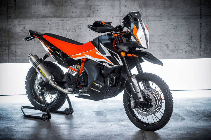 2019 ktm 790 adventure spy photos, This is the 790 Adventure R prototype that KTM presented at EICMA The three test bikes look fairly similar but with some variations plus a rough looking exhaust and components required for street homologation such as mirrors lighting and license plate holders