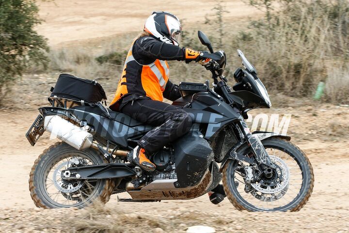 2019 ktm 790 adventure spy photos, The second version has a fork mounted fender that hugs the front tire and a stepped one piece seat
