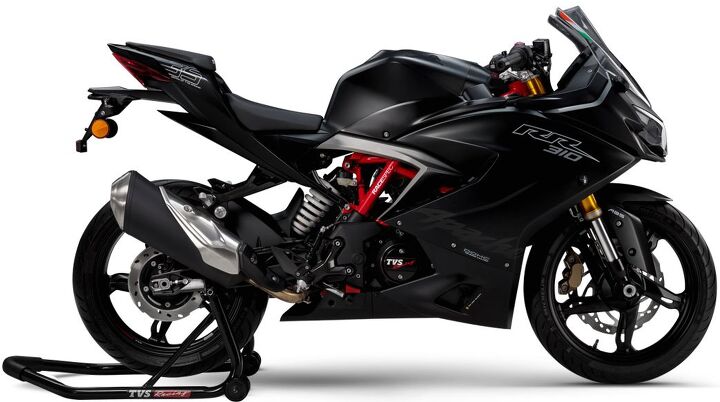 2018 tvs apache rr 310 revealed, TVS offers two color options Racing Red pictured above and Sinister Black pictured here