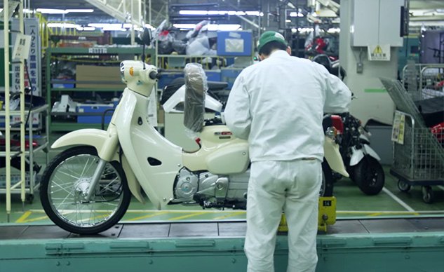 Watch the New Honda Super Cub Being Produced at the Kumamoto Factory