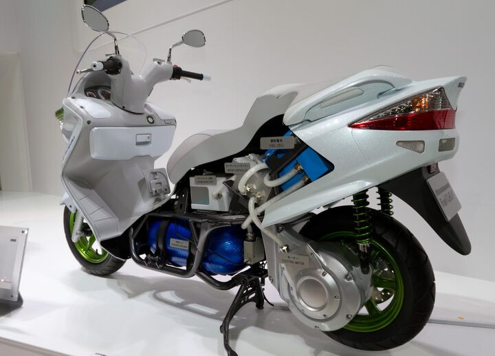 skidmarks 2019 aemenmon cs 1 sprotbile and vyper kustom pre unveiling, This Suzuki Burgman based test mule was used by AEmenmon chassis expert Shervin Rezaiy to demonstrate his frame reduction expertise for investors