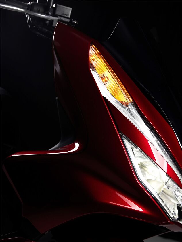 2019 honda pcx150 announced, In Europe Honda is offering a 125cc version instead of the 150 we get here This image of the PCX125 from Honda Europe illustrates how the LED signals look when illuminated