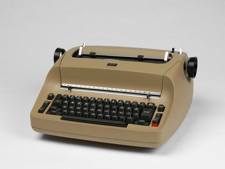 whatever the persistence of no time, The H2R of typewriters