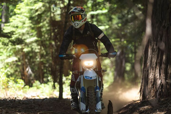 2019 alta redshift exr dual sport first ride review, Balance body position throttle control and looking where you want to go are the keys to riding smooth and fast The Redshift EXR lets you focus on just that without having to worry about modulating the clutch stalling or being in the wrong gear