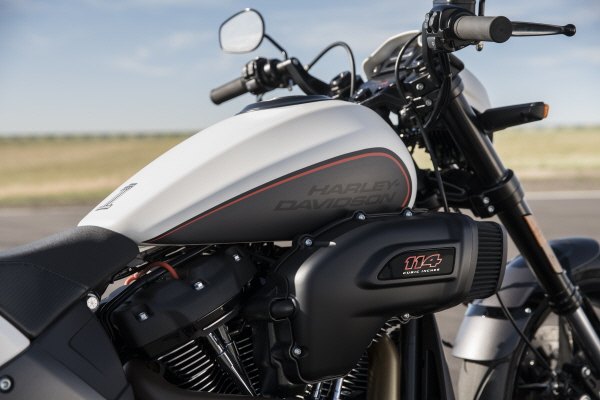 2019 harley davidson fxdr 114 revealed, The forward facing air intake was inspired by the Screamin Eagle Vance Hines drag bikes
